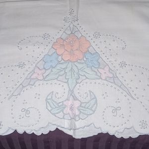 Vintage Cotton Pillowcase w/Floral design